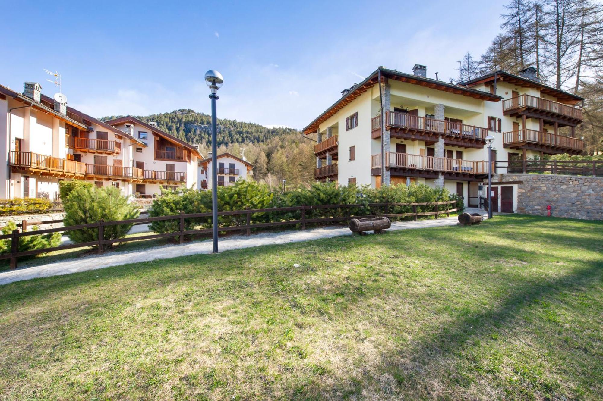 Gioiello Col De Joux Villa Saint-Vincent Exterior foto